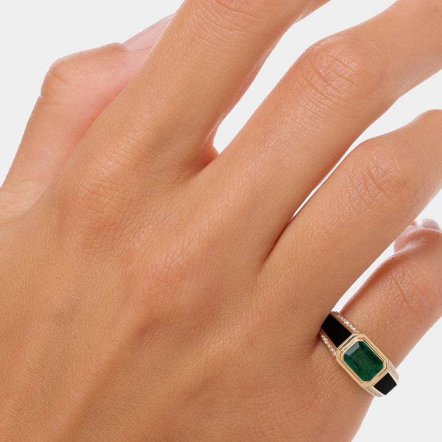 Gemstone Natural Green Emerald Ring at Rs 5000 in Jaipur | ID: 24181869148